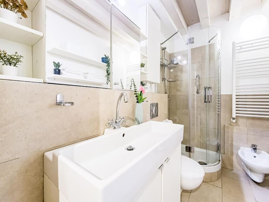 Serenissima Charming - In The Heart Of