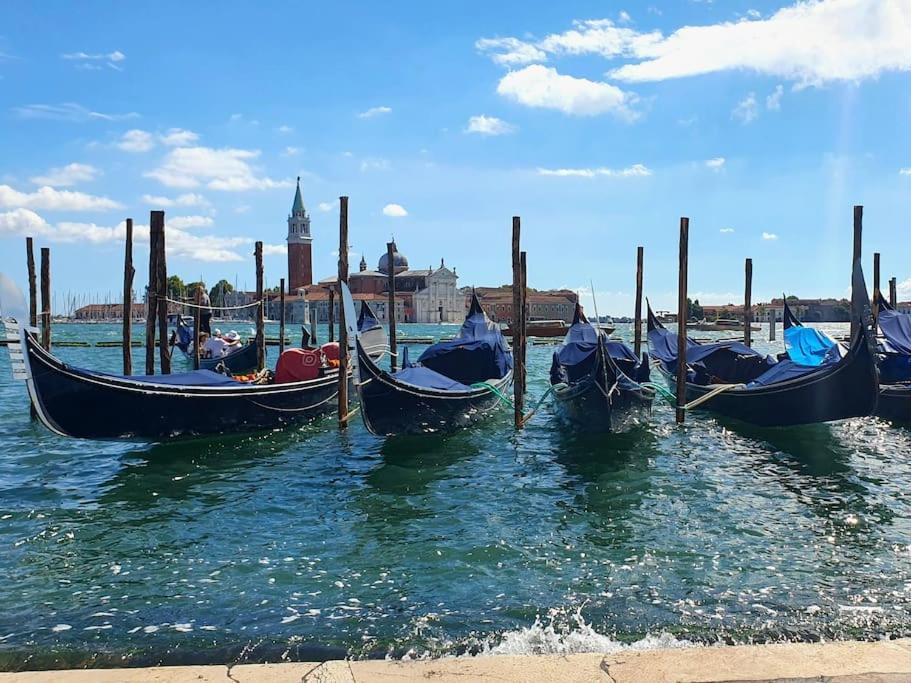 Serenissima Charming - In The Heart Of *